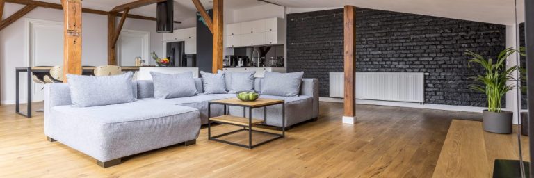 Ons team Padoek gevelbekleding met karakteristieke koraalrode kleur voor gevelbekleding