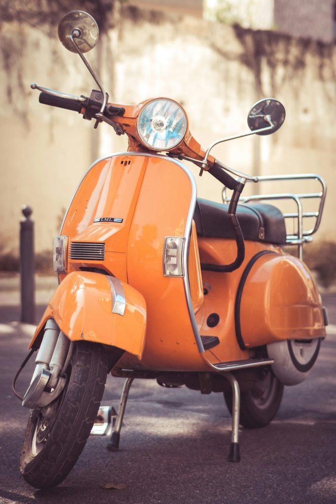Vespa Elettrica elektrische scooter bij Scooter Store Antwerpen, moderne en milieuvriendelijke stadsmobiliteit
