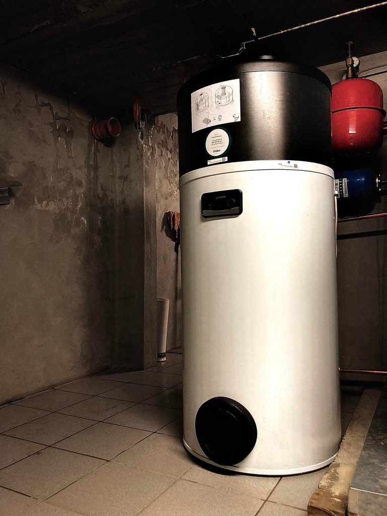 Over ons Loodgieter in Tielt-Winge installeert moderne warmtepompboiler voor energiezuinige huisverwarming